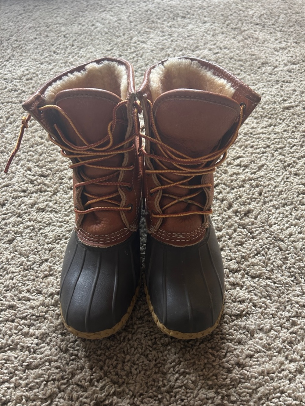 Women's L. L. Bean “Bean Boots” 8” Shearling Lined Size 7